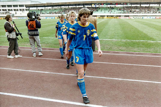 Pia Sundhage, Sverige deppar