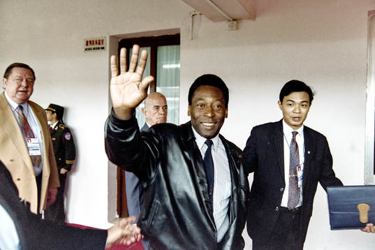 Pelé, Brasilien på plats och Lennart Johansson i