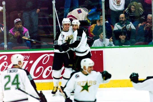 Ulf Dahlén och Shane Curla, Minnesota jublar