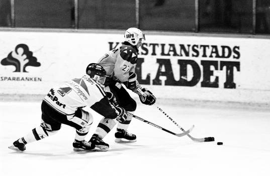 Claes Roupé, Team Boro jagas av tyringes Tomas Persson