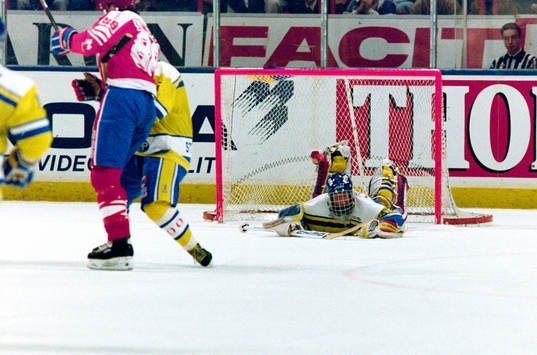 Tommy Söderström, målvakt i Sverige