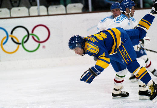 Mikael Johansson, Sverige går omkull