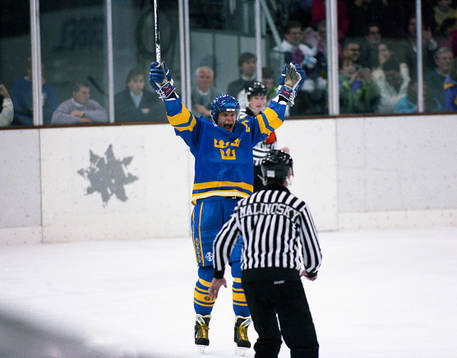 Thomas Rundqvist, Sverige jublar