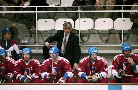 Ivan Hlinka, förbundskapten, Tjeckoslovakien leder sitt