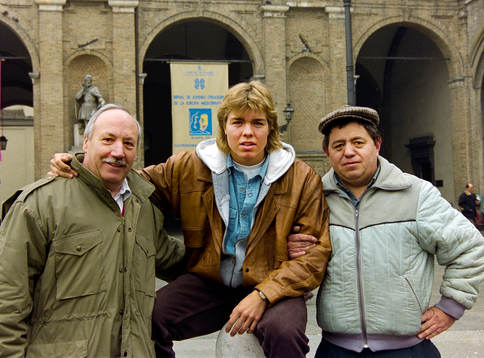 Tomas Brolin med supporters