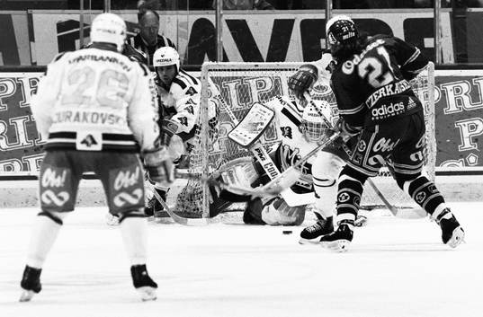 Mariusz Cserkawski, Djurgården framför Peter Lindmark,