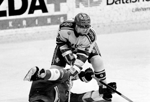 Mattias Hedlund, Sverige i kamp om pucken