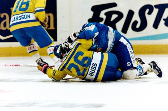 Anders Huss, Sverige i bråk