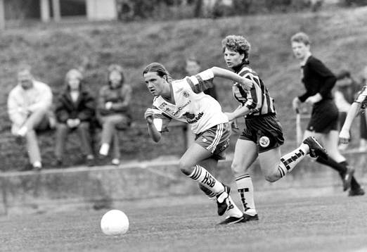 Malin Andersson, Vä med bollen