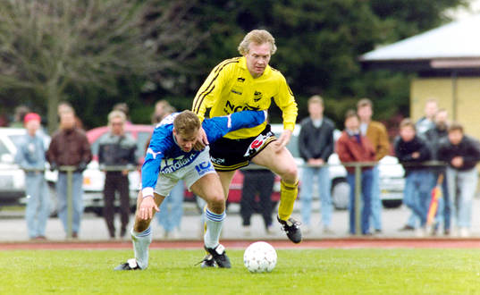 Niklas Gudmundsson, Halmstad uppvaktas av hässleholms