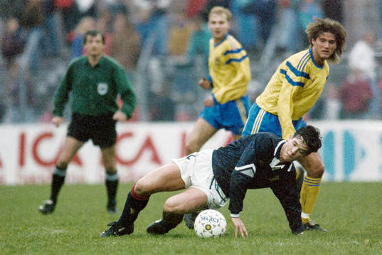 Bläddra bland fler bilder av Fotboll, U21, EM, OS-Kval, Sverige - Skottland