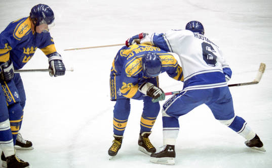 Johan Garpenlöv, Sverige brottas med Arto Routanen, Finland