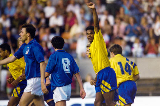 Pascal Simpson, Sverige