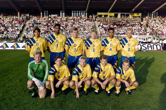 Startelva, bakre fr.v. Jonny Rödlund, Pascal Simpson,