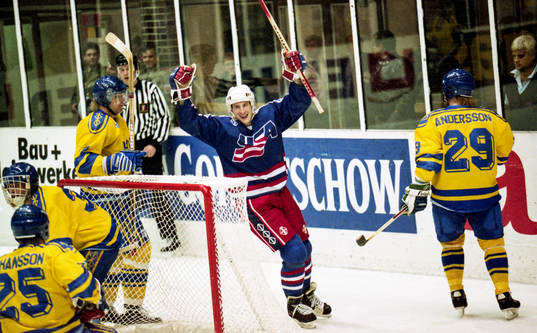Usa spelare jublar
