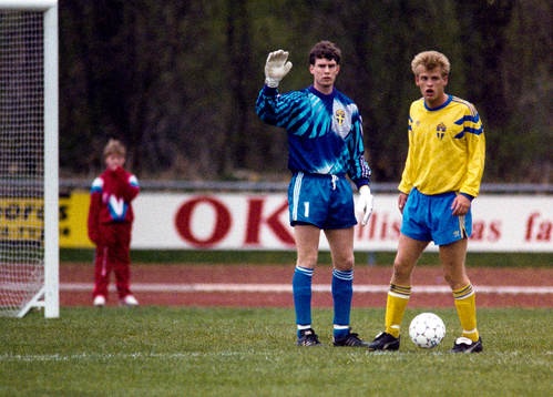 Magnus Verdin, målvakt och Rasmus Svensson, Sverige