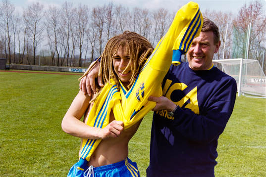 Henrik Larsson och Nils Andersson, förbundskapten, Sverige