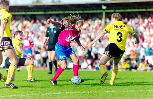 Henrik Larsson, Helsingborg med bollen