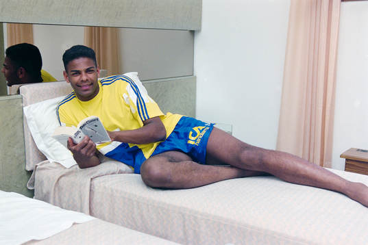 Pascal Simpson, Sverige