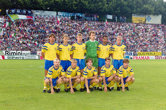 Jonny Rödlund, Sverige med bollen