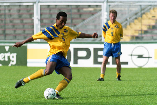 Martin Dahlin,  Sverige
