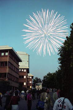 Raket, nyårssmällare
