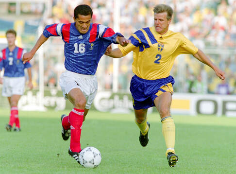 Pascal Vahirua of France against Roland Nilsson of Sweden