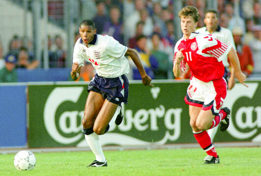 Englands Carlton Palmer against Denmarks Brian Laudrup