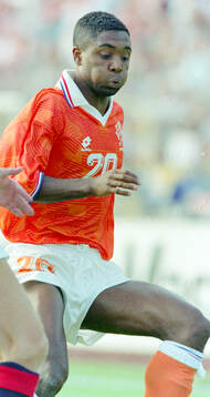 Football, Uefa EURO 1992, Group 2, Netherlands - Scotland