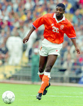 Football, Uefa EURO 1992, Group 2, Netherlands - Scotland