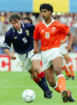 Football, Uefa EURO 1992, Group 2, Netherlands - Scotland