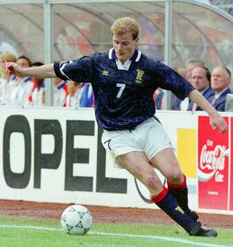 Football, Uefa EURO 1992, Group 2, Netherlands - Scotland