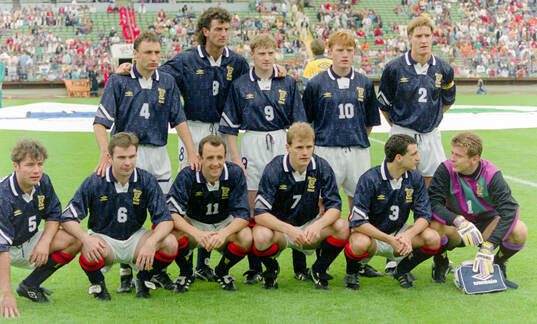 Football, Uefa EURO 1992, Group 2, Netherlands - Scotland