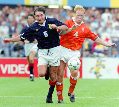 Football, Uefa EURO 1992, Group 2, Netherlands - Scotland