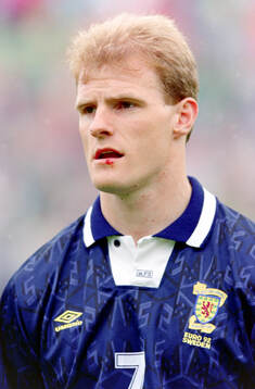 Football, Uefa EURO 1992, Group 2, Netherlands - Scotland