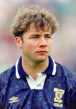 Football, Uefa EURO 1992, Group 2, Netherlands - Scotland