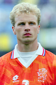 Football, Uefa EURO 1992, Group 2, Netherlands - Scotland