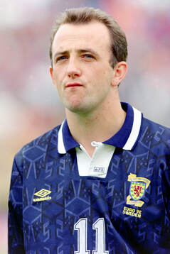 Football, Uefa EURO 1992, Group 2, Netherlands - Scotland