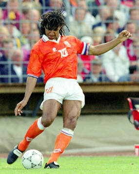 Football, Uefa EURO 1992, Group 2, Netherlands - Scotland