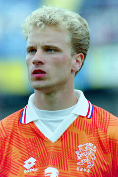 Football, Uefa EURO 1992, Group 2, Netherlands - Scotland