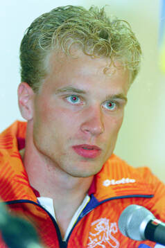 Football, Uefa EURO 1992, Group 2, Netherlands - Scotland