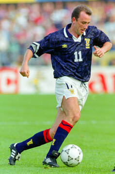 Football, Uefa EURO 1992, Group 2, Netherlands - Scotland