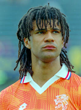 Football, Uefa EURO 1992, Group 2, Netherlands - Scotland