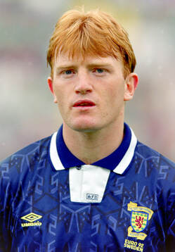 Football, Uefa EURO 1992, Group 2, Netherlands - Scotland