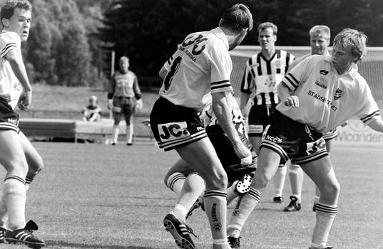 Anders Karlsson, Hässleholm i kamp om bollen