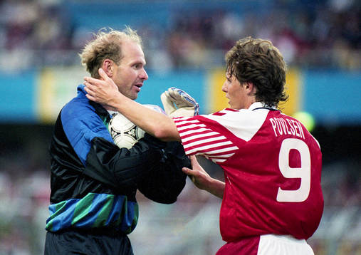 Thomas Ravelli, målvakt, Sverige och Flemming Povlsen,