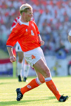 Football, Uefa EURO 1992, Group 2, Netherlands - CIS
