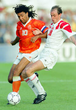 Netherlands Ruud Gullit against Viktor Onopko of CIS