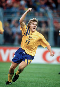 Bläddra bland fler bilder av Football, EURO 92, Sweden - England