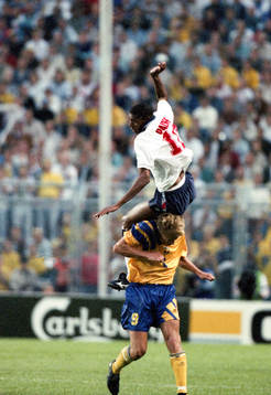 Jonas Thern, Sverige och Carlton Palmer, England